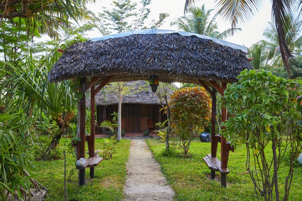 Analatsara Eco Lodge Ile aux Nattes Esterno foto
